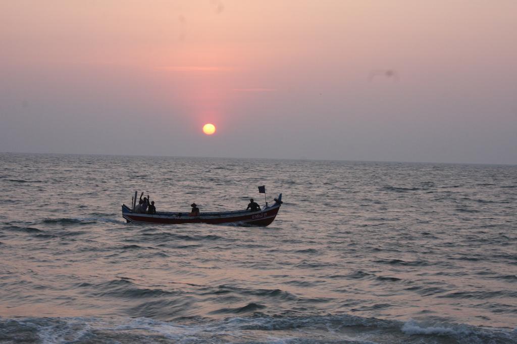 Shalom Beach Residency Alappuzha Kültér fotó